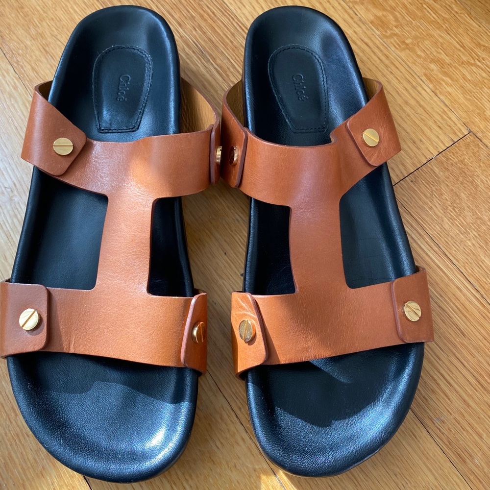Chloe Sandals in Tan